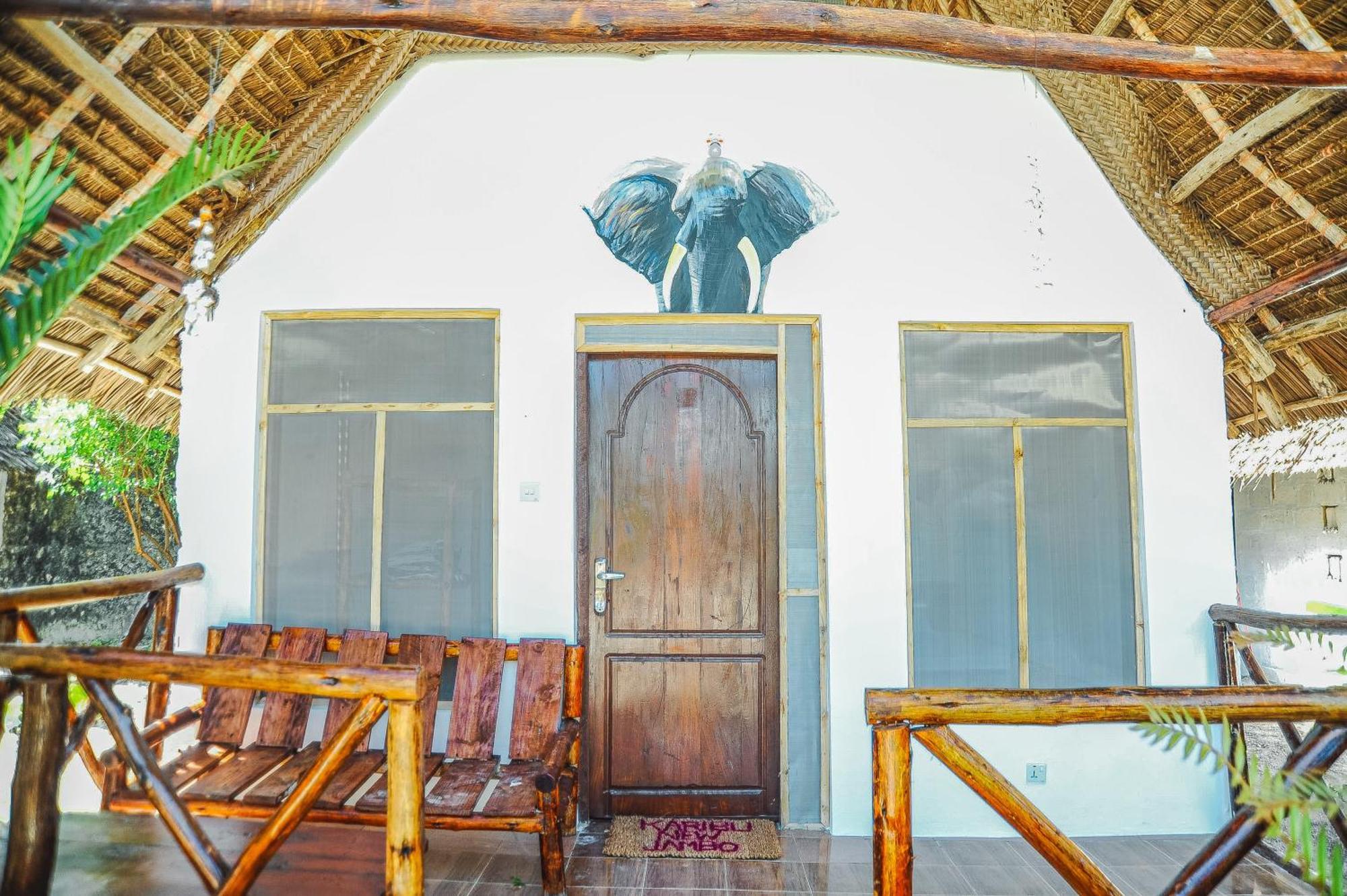 פאג'ה New Jambo Bungalows מראה חיצוני תמונה